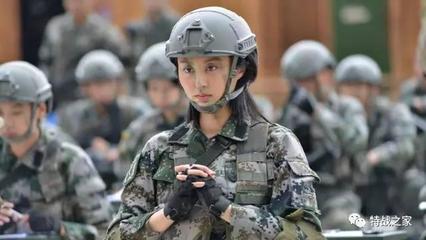 特种作战的无声选择 奔尼帽、头盔与防毒面具背后的战术逻辑